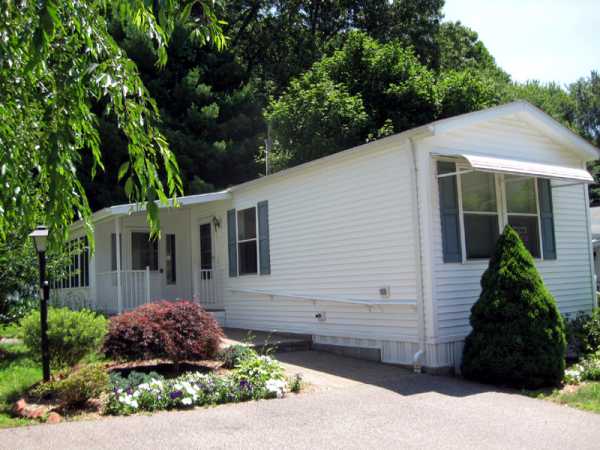 21 Maplewood Road, Storrs, CT 06268 