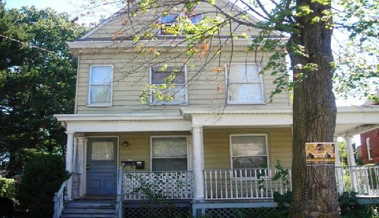 116-118 Huntington Street, Hartford, CT 06105 