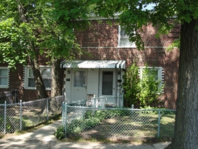 8 DENISON AVE, STONINGTON, CT 06610 