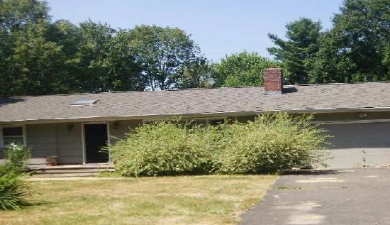 7 Field Stone Drive, New Fairfield, CT 06812 