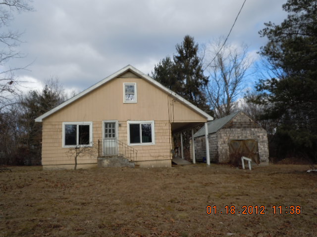 31 Stoughton Rd, East Windsor, CT 06088 