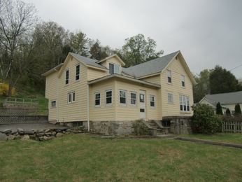 427 Norfolk Rd, Torrington, CT 06790 