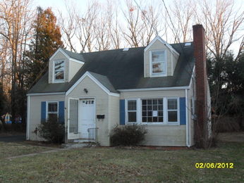 232 School Street, Manchester, CT 06040 