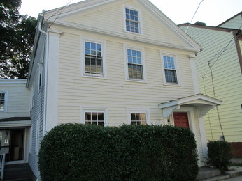 16 Brewer Street, New London, CT 06320 