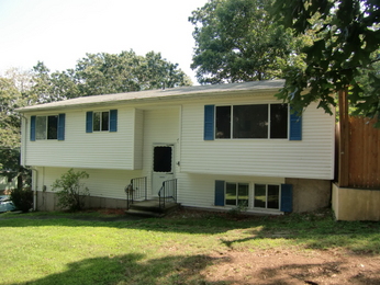 394 Berkeley Avenue, Waterbury, CT 06704 