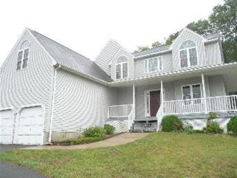 8 Robby Lane, East Haven, CT 06512 