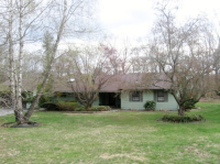 88 Riverside Rd, Newtown, CT 06482 