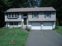 8 Southside Ct, Wallingford, CT 06492 