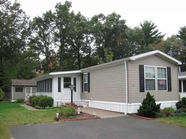 24 Oakland Street, Plainville, CT 06062 