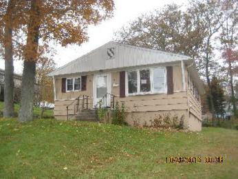 127 Rockwood Ave, Ansonia, CT 06401 