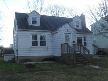 7 Hamast Avenue, Waterford, CT 06385 