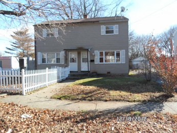 38 Larkin Ct, Stratford, CT 06615 