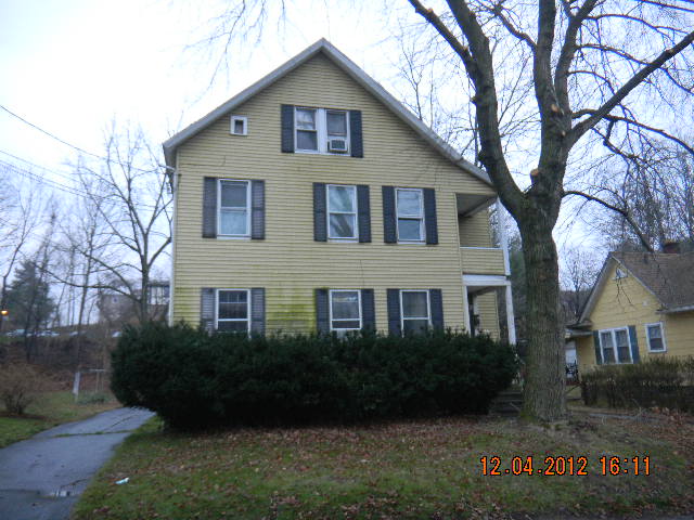 137 Hicks St, Meriden, CT 06450 
