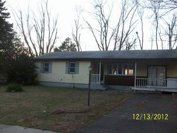 23 Cornell Dr, Enfield, CT 06082 