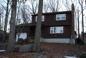 40 Stoney Wood Dr, Niantic, CT 06357 