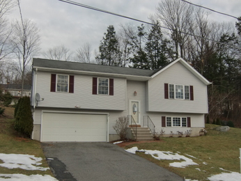 339 Fairlawn Dr, Torrington, CT 06790 