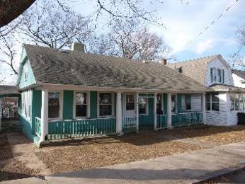 66 Raymond St, New London, CT 06320 