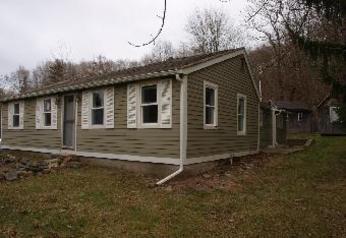 33 Case St, Norwich, CT 06360 