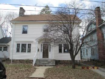 25 Yates Ave, Waterbury, CT 06710 