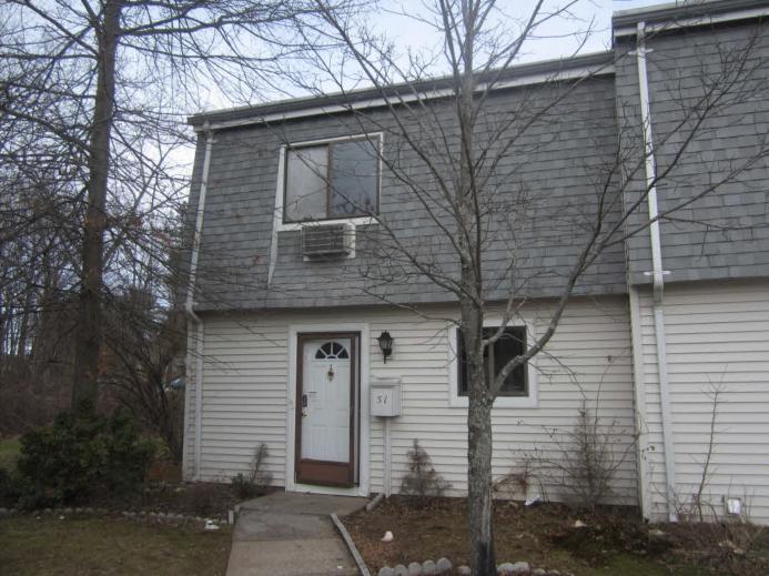 51 Sutton Pl, Bloomfield, CT 06002 