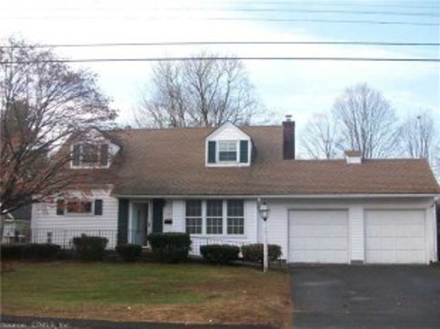 33 Mark St, Bristol, CT 06010 