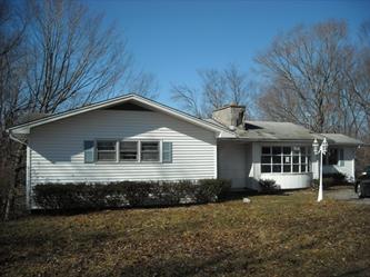 10 Evas Drive, Brookfield, CT 06804 