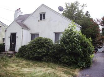 1663 Stratfield Rd, Fairfield, CT 06825 