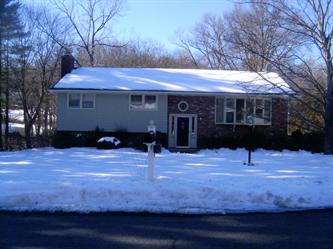 27 Algin Dr, Middlebury, CT 06762 
