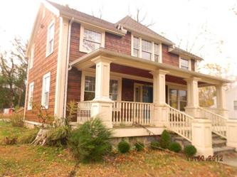 33 Cottage St, Trumbull, CT 06611 