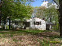 40 Walker Ln, Bloomfield, CT 06002 