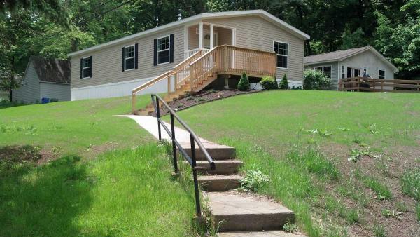 101 Mountainview Rd, East Hampton, CT 06424 