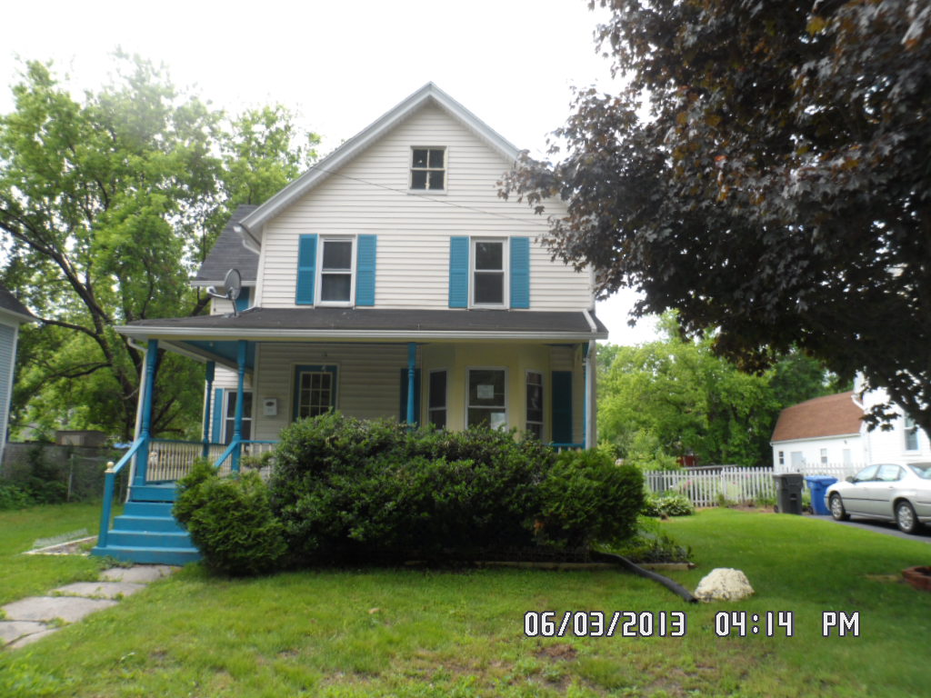 55 Daggett Street, Moosup, CT 06354 