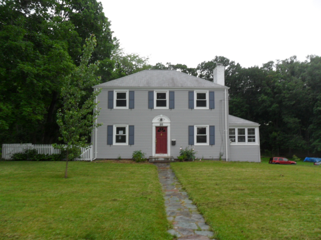 88 Plymouth Ln, Manchester, CT 06040 