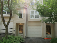 40-7 Deerwood Ln, Waterbury, CT 06704 