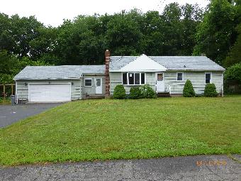 2 Field St, Plainville, CT 06062 