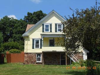 57 Spruce St, Meriden, CT 06451 