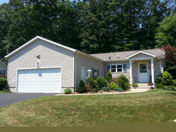 33 Hillcrest Drive, Uncasville, CT 06382 