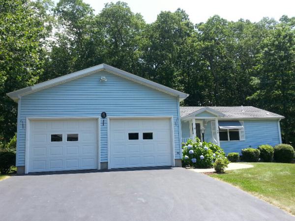 10 Hillcrest Drive, Uncasville, CT 06382 