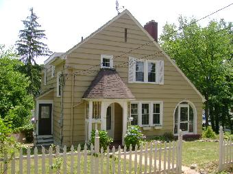 52 Robinwood Rd, Waterbury, CT 06708 