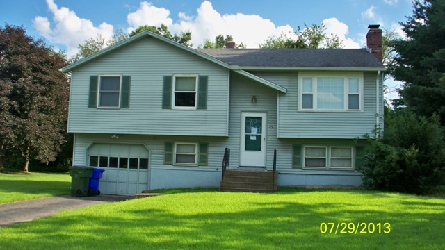 25 Hartz Lane, East Hartford, CT 06118 