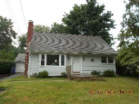 111 Dowd St, Newington, CT 06111 