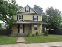 16 Flower St, Manchester, CT 06040 