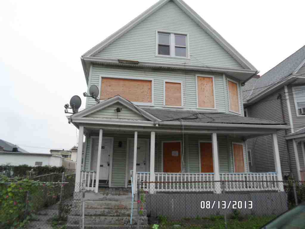 493-495 Brook St, Bridgeport, CT 06608 