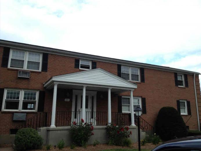 41d Brewster Rd, Glastonbury, CT 06033 