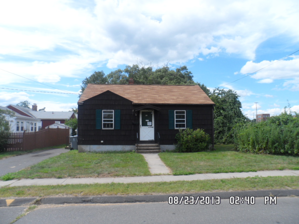 29 Linden Street, Plainville, CT 06062 