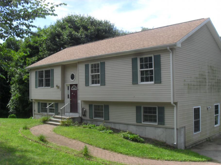 34 Ruth St, Norwich, CT 06360 