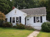 22 Greenway Road, New London, CT 06320 