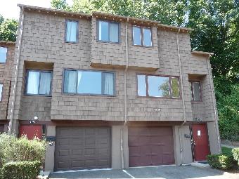 119 Towne House Rd, Hamden, CT 06514 