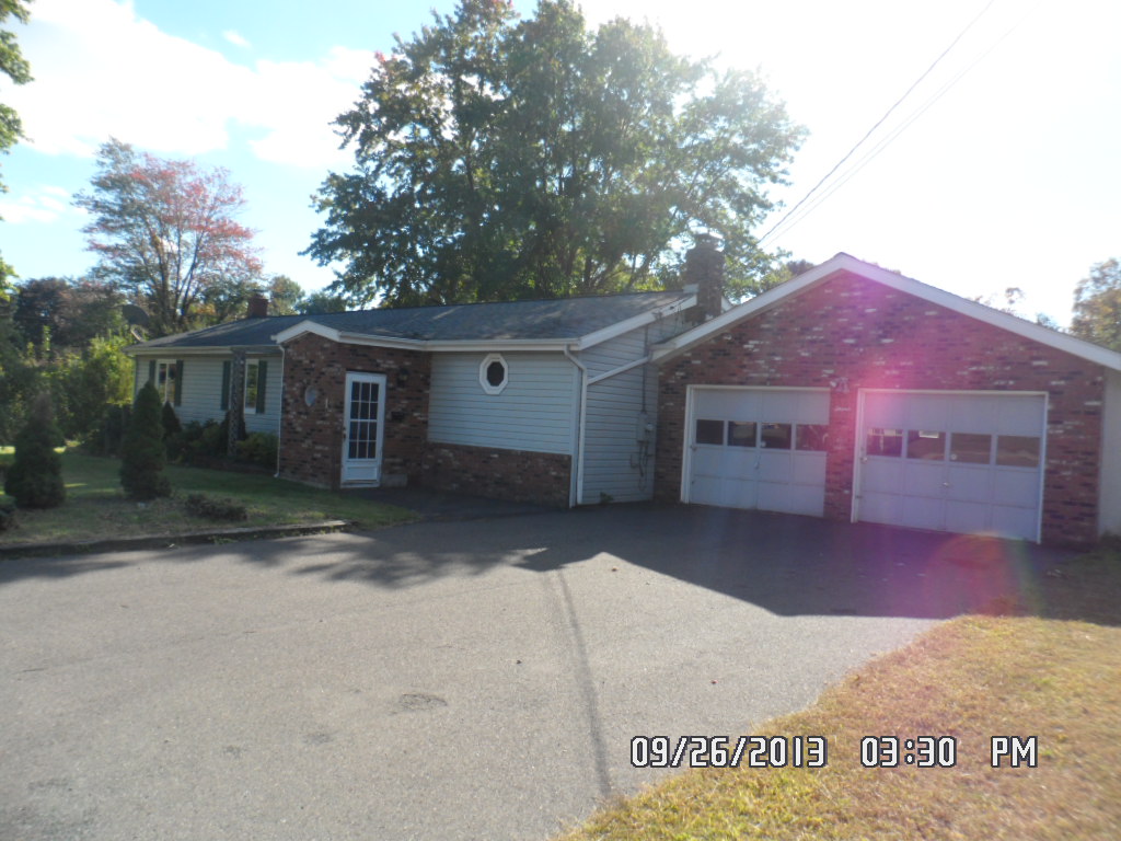 11 Arbor Road, Enfield, CT 06082 