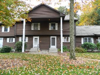 24 Woodside Xing, Enfield, CT 06082 